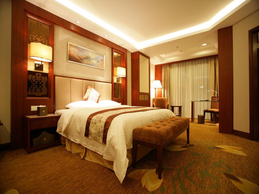 Dongguan Huilihua Hotel מראה חיצוני תמונה