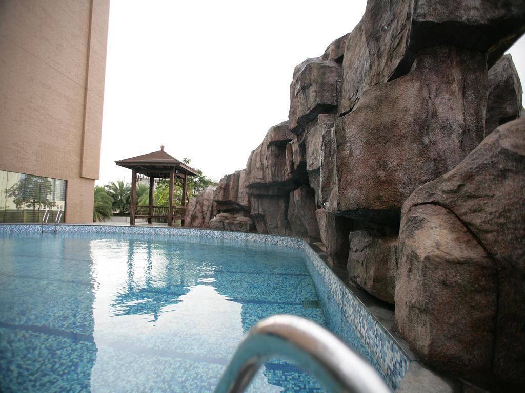 Dongguan Huilihua Hotel מראה חיצוני תמונה